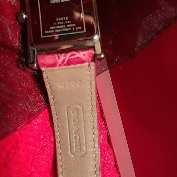 Authentic Ladies Coach face- pearl/real diamonds - Picture 6 of 8